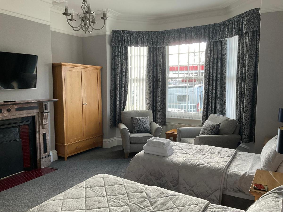 Glenora Guest House ويتبي المظهر الخارجي الصورة