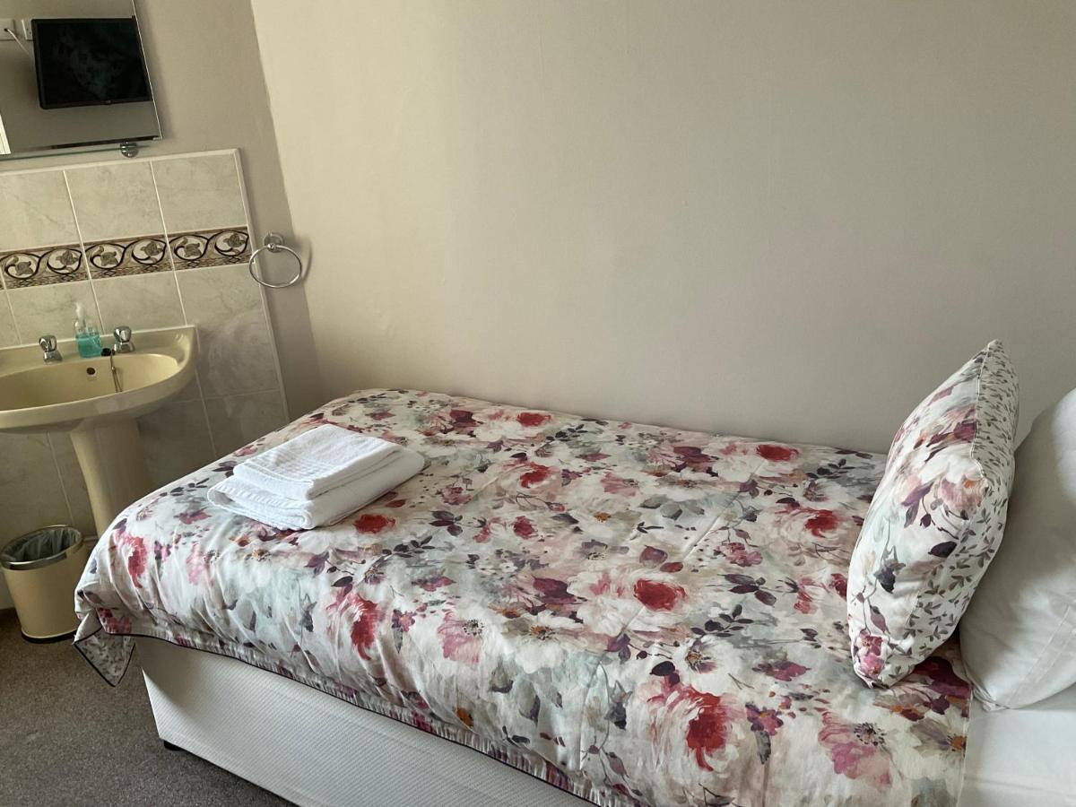 Glenora Guest House ويتبي المظهر الخارجي الصورة